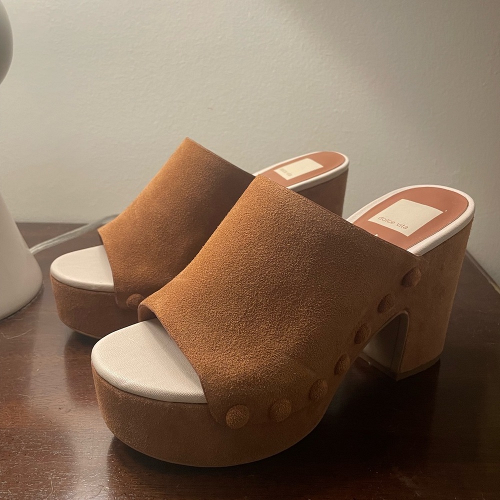 Dolce Vita Emol Platform Heels size 6. Never worn